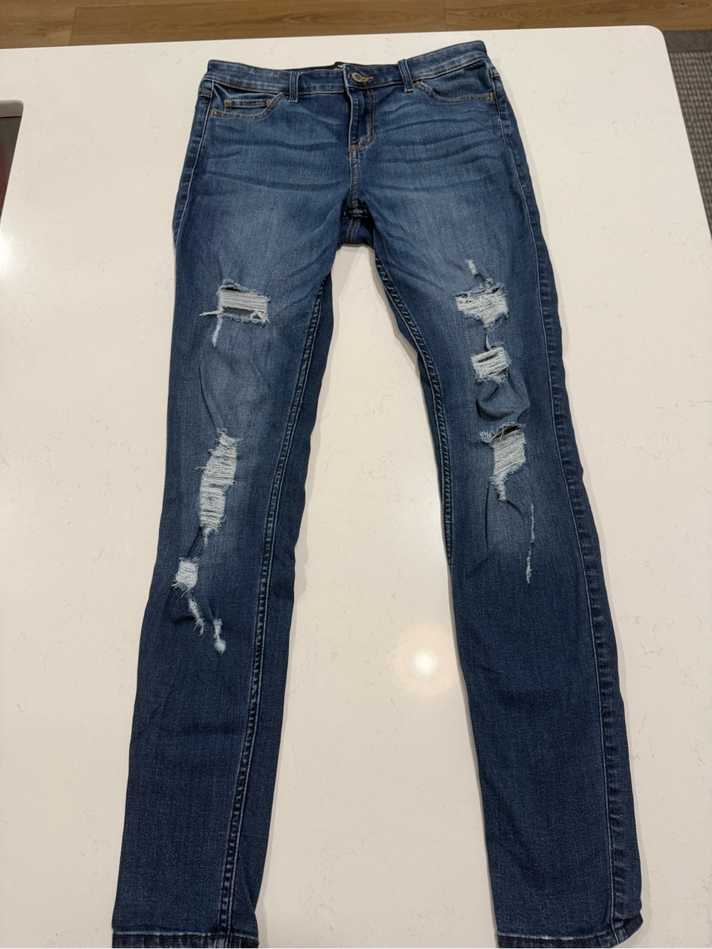 Hollister Mid Rise Super Skinny Jeans Women’s size 7L 28x32 distressed denim
